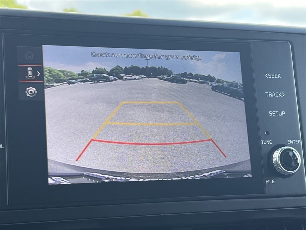 2023 Kia Carnival LX