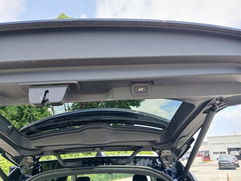 2023 Land Rover Discovery S R-Dynamic