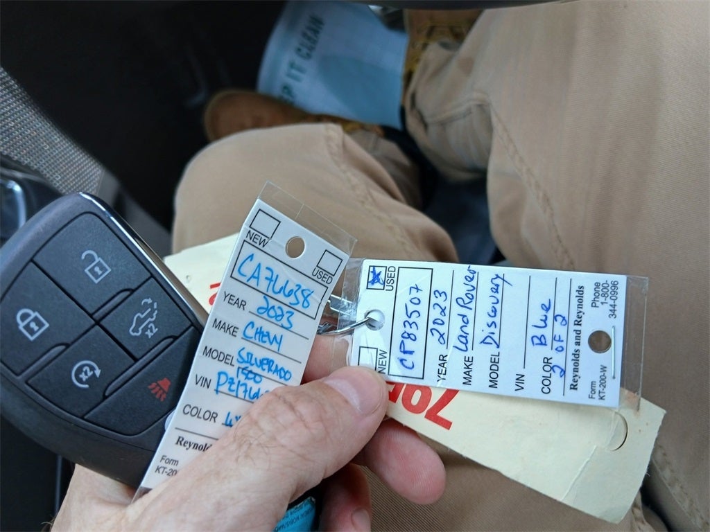 2023 Land Rover Discovery S R-Dynamic