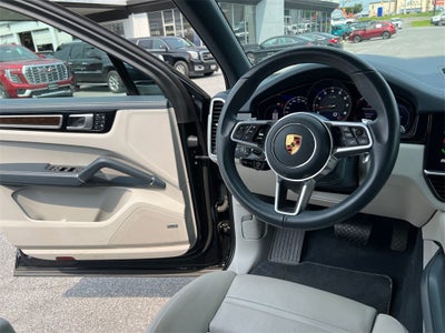 2022 Porsche Cayenne Base