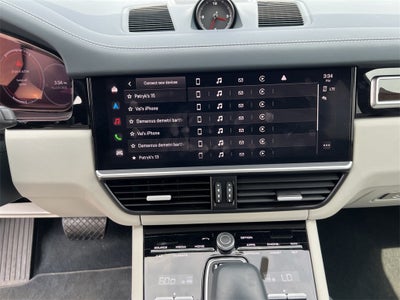 2022 Porsche Cayenne Base