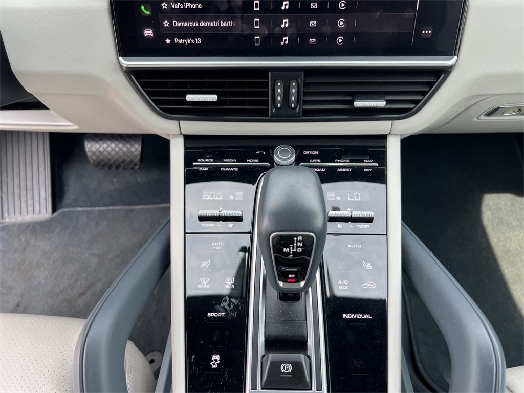 2022 Porsche Cayenne Base