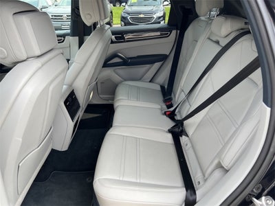 2022 Porsche Cayenne Base