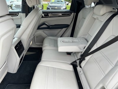 2022 Porsche Cayenne Base