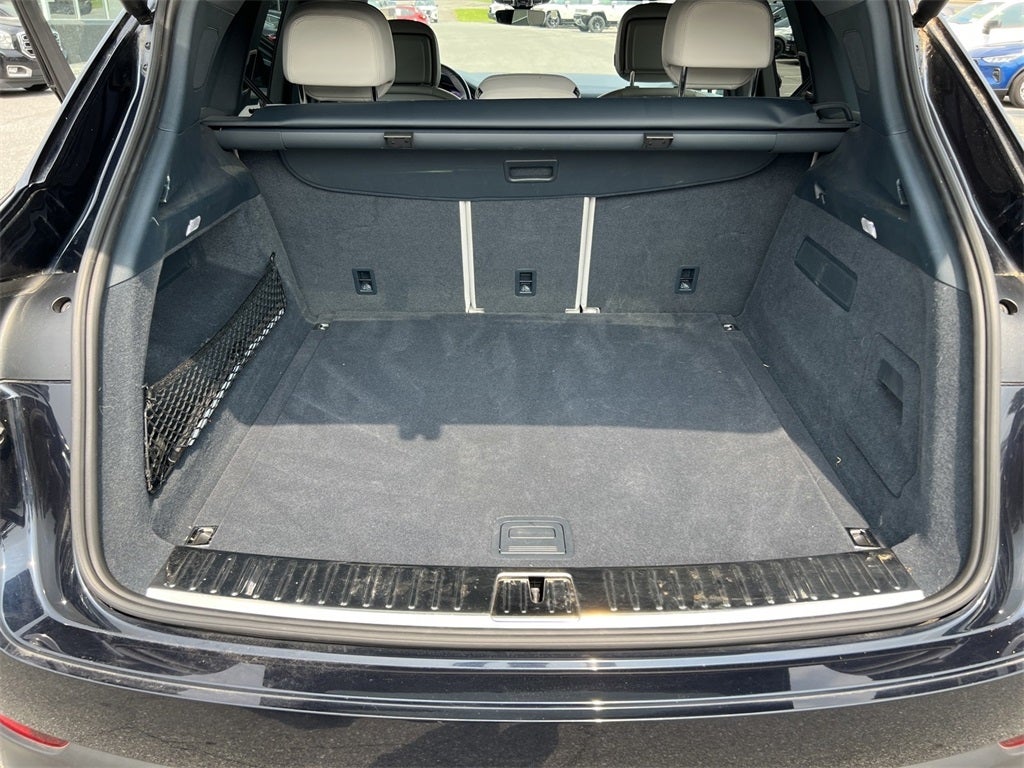 2022 Porsche Cayenne Base