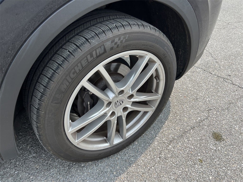 2022 Porsche Cayenne Base