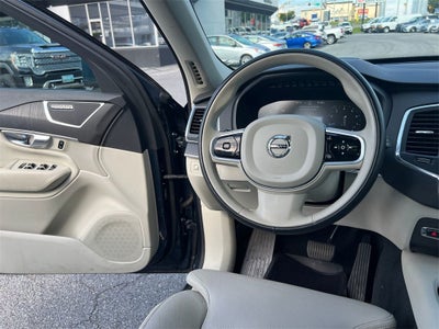 2020 Volvo XC90 T6 Momentum