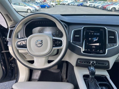 2020 Volvo XC90 T6 Momentum