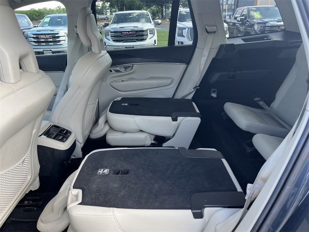 2020 Volvo XC90 T6 Momentum