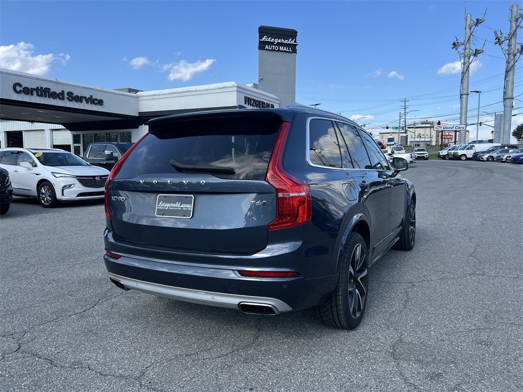 2020 Volvo XC90 T6 Momentum