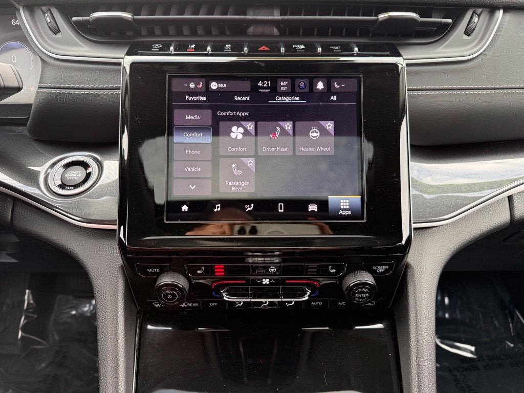 2023 Jeep Grand Cherokee L Laredo 4x4