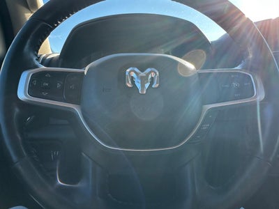 2020 RAM 1500 Big Horn Crew Cab 4x4 6'4' Box