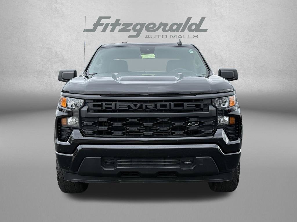 2023 Chevrolet Silverado 1500 4WD Crew Cab Short Bed Custom