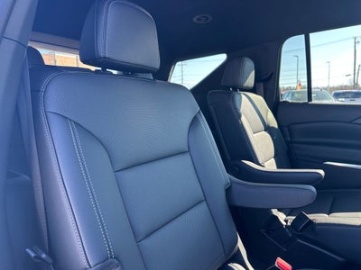 2025 Chevrolet Traverse AWD LT