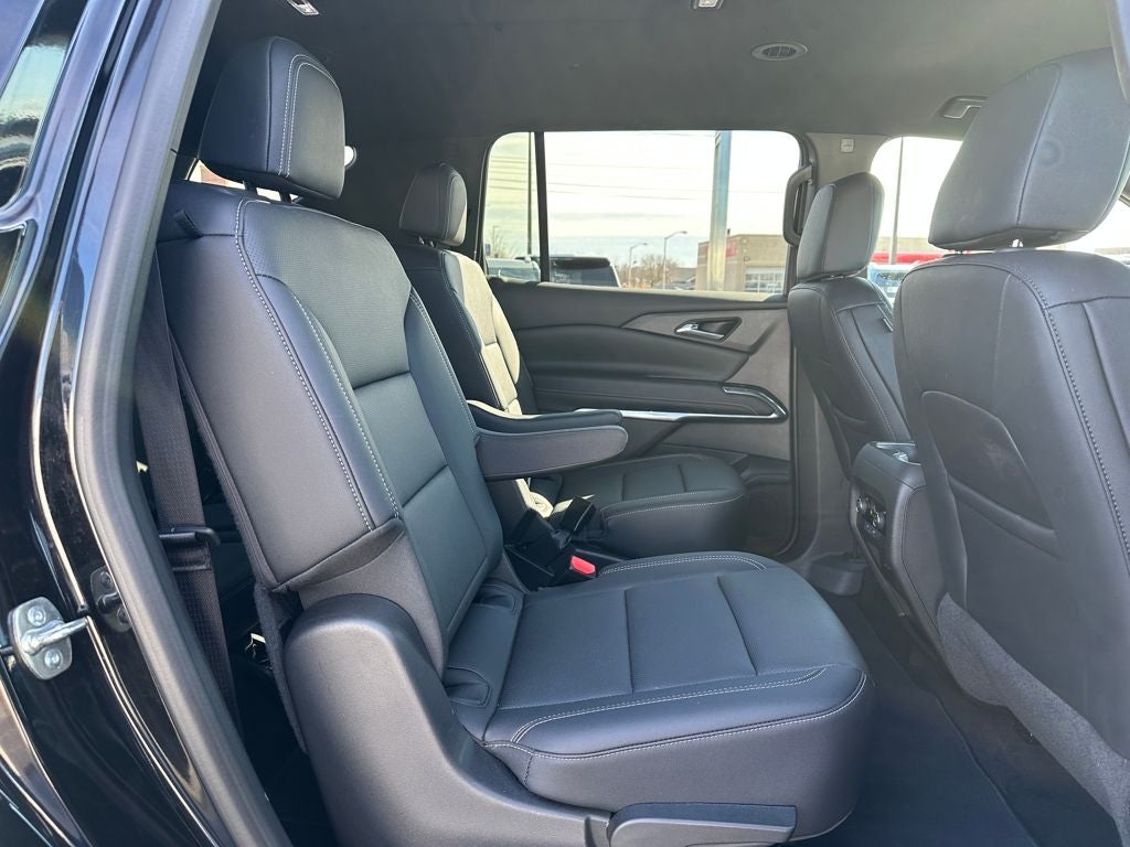 2025 Chevrolet Traverse LT 2LT