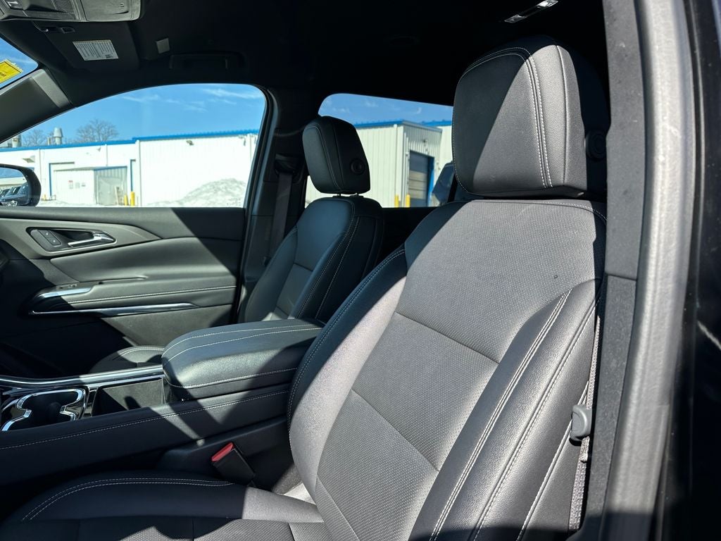 2025 Chevrolet Traverse LT 2LT