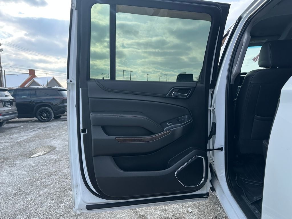 2021 Chevrolet Suburban 4WD LT