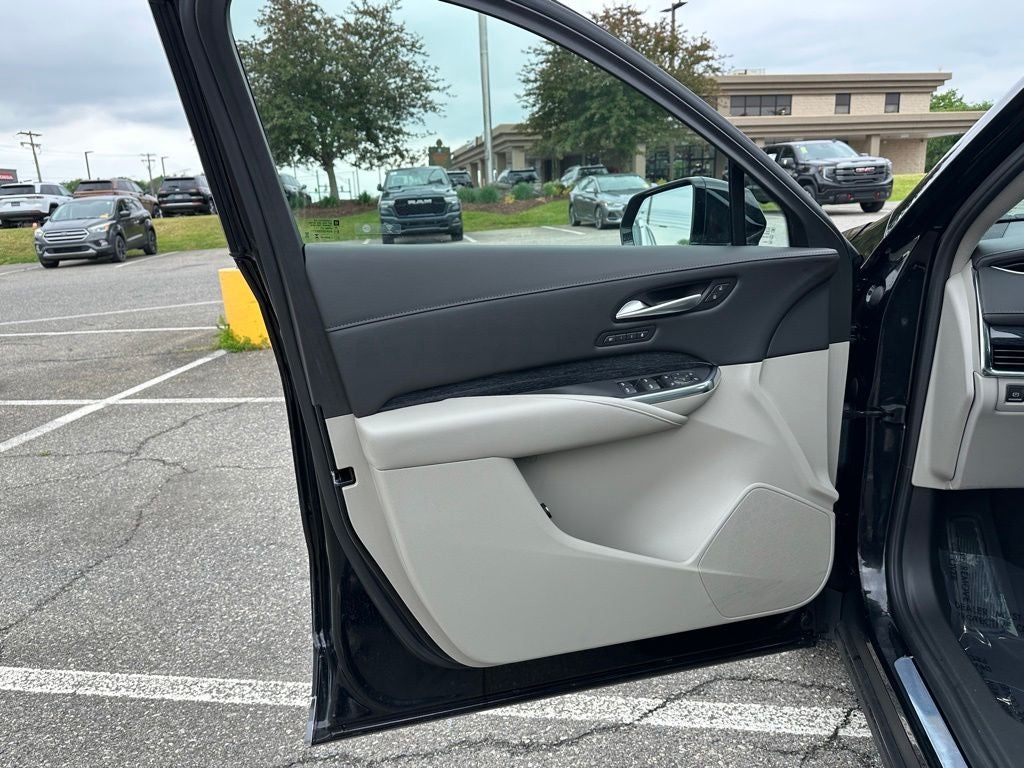 2023 Cadillac XT4 AWD Premium Luxury