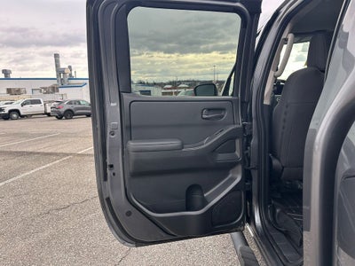 2022 Nissan Frontier Crew Cab S 4x2