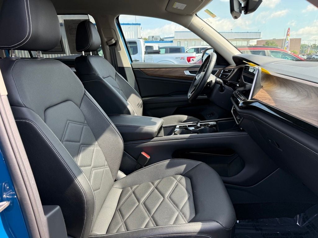 2026 Volkswagen Atlas SE with Technology