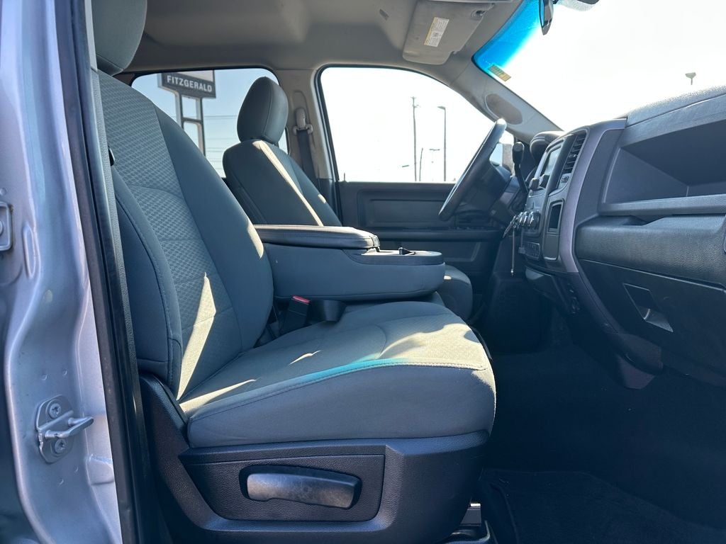 2018 RAM 2500 Tradesman Crew Cab 4x4 6'4' Box