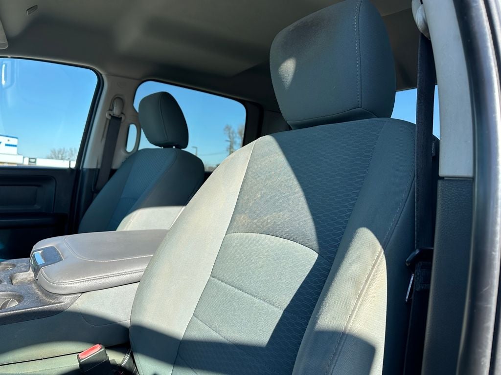 2018 RAM 2500 Tradesman Crew Cab 4x4 6'4' Box