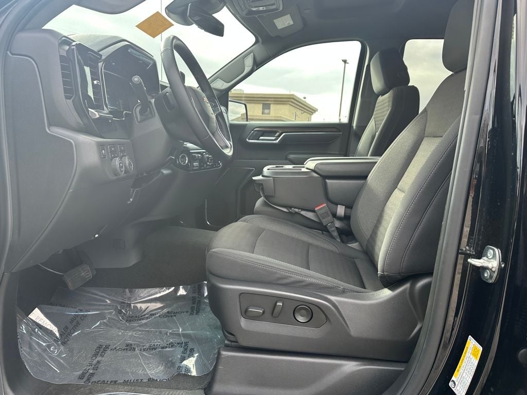 2025 Chevrolet Silverado 1500 LT LT1