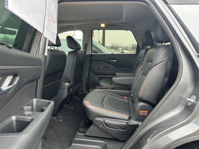 2023 Nissan Pathfinder Platinum 4WD