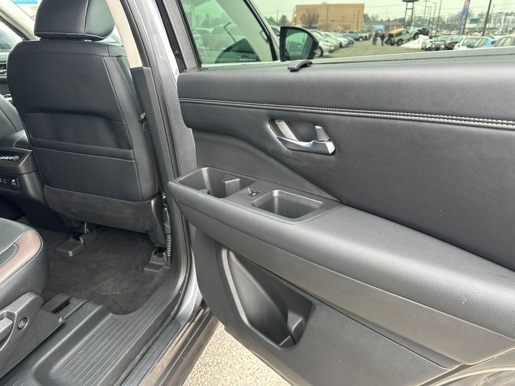 2023 Nissan Pathfinder Platinum 4WD