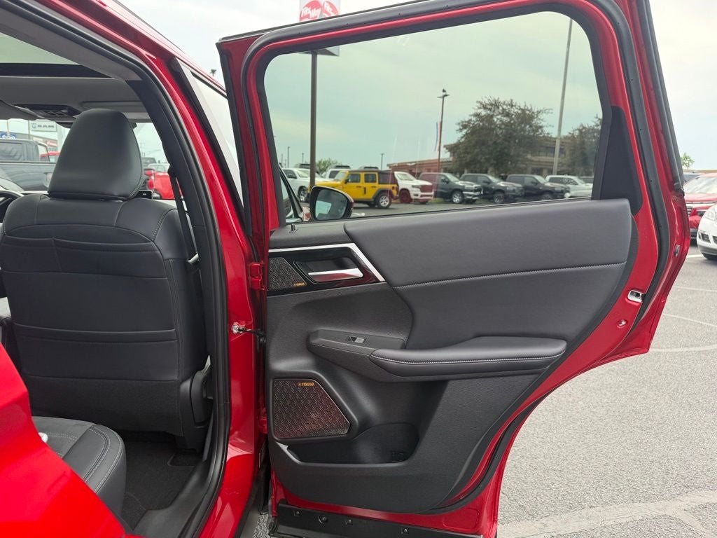 2025 Mitsubishi Outlander SE