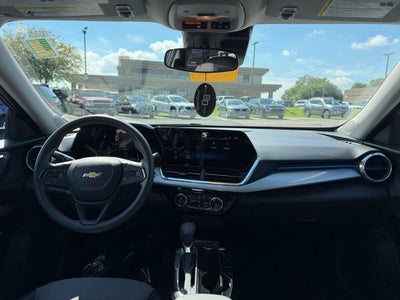 2025 Chevrolet Trax FWD LT