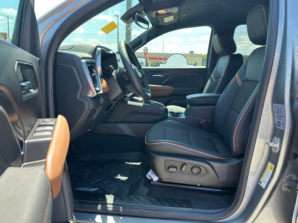 2025 GMC Canyon AT4