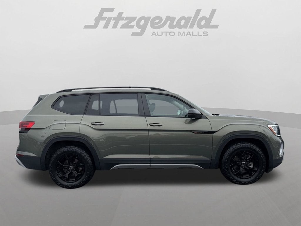 2024 Volkswagen Atlas 2.0T Peak Edition SE w/Technology