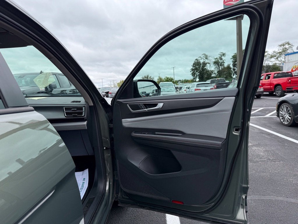 2024 Volkswagen Atlas 2.0T Peak Edition SE w/Technology