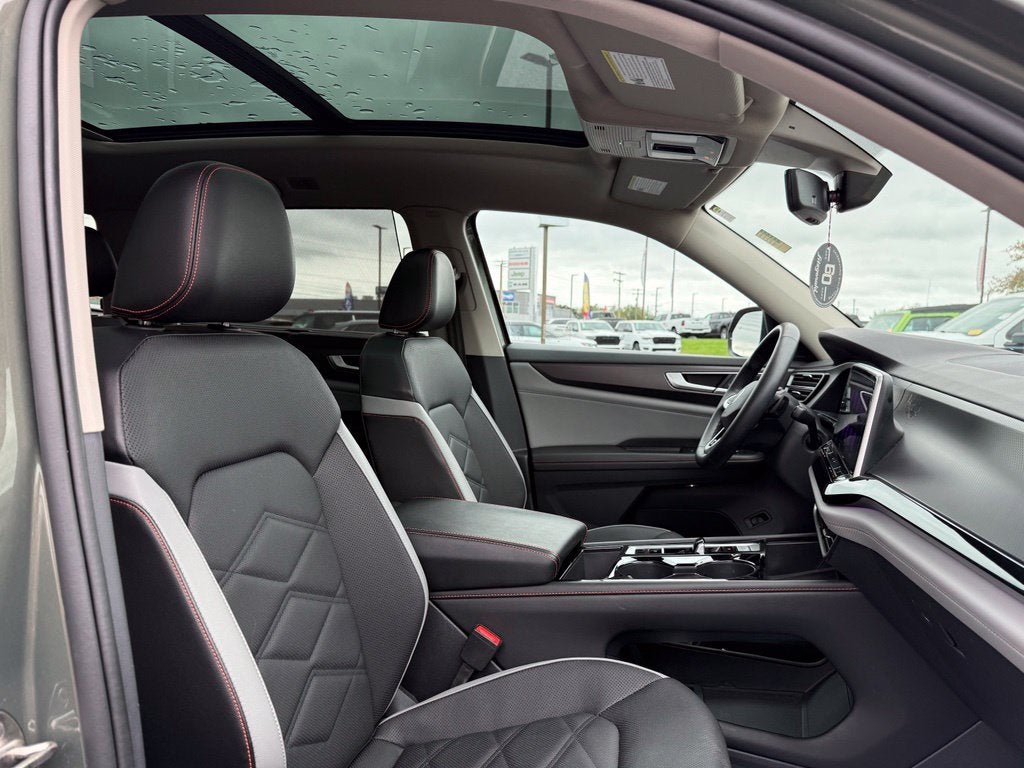 2024 Volkswagen Atlas 2.0T Peak Edition SE w/Technology