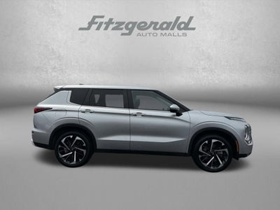 2024 Mitsubishi Outlander SE