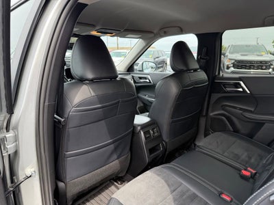 2024 Mitsubishi Outlander SE